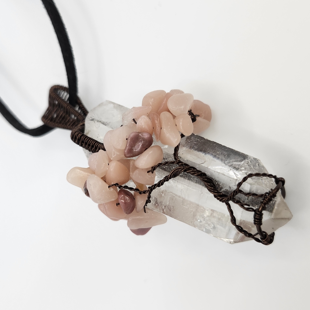 Elegant Crystal Pendant Necklace
